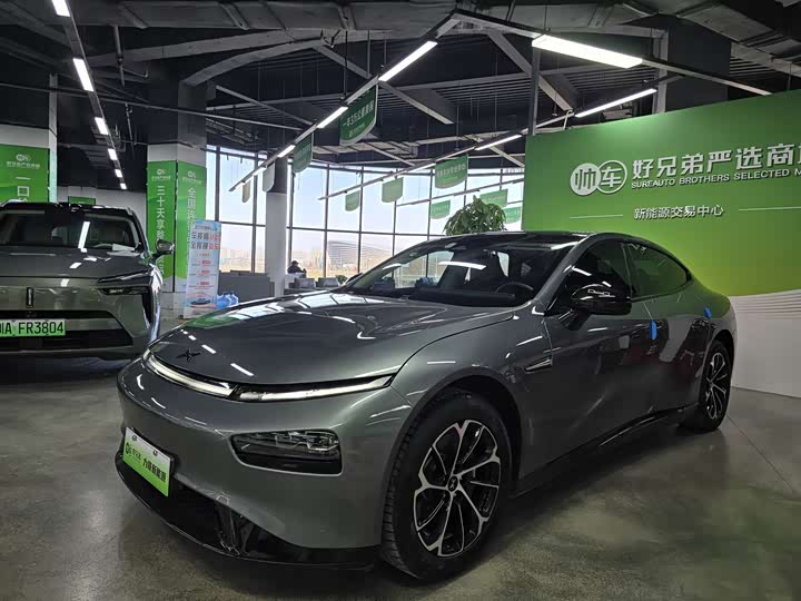 Фото 1 - XPeng P7