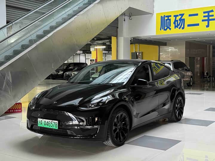 Фото 1 - Tesla Model Y