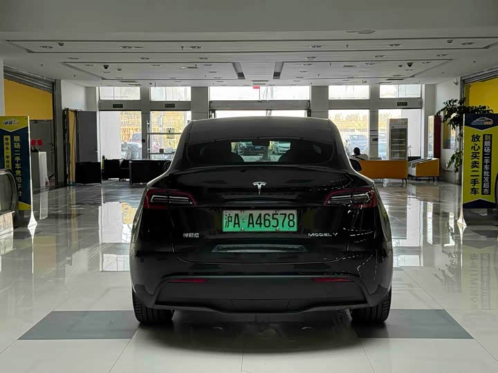 Фото 9 - Tesla Model Y