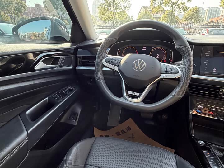 Фото 9 - Volkswagen Passat