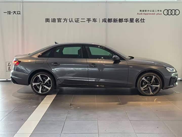 Фото 4 - Audi A4L