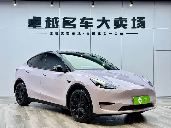 Фото 3 - Tesla Model Y