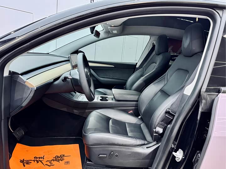 Фото 9 - Tesla Model Y