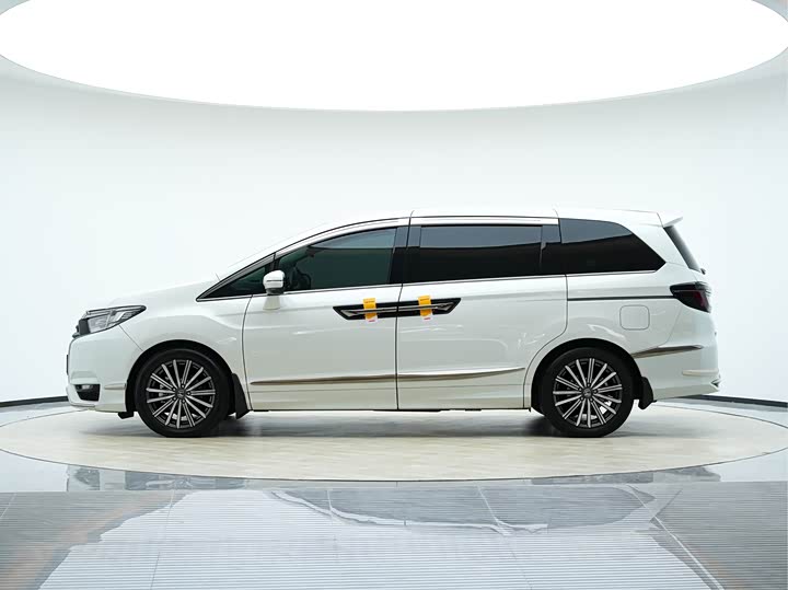 Фото 7 - Honda Elysion