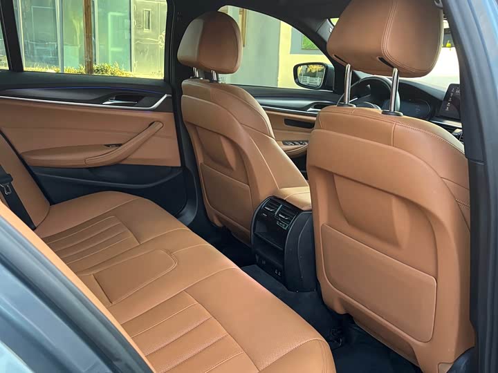 Фото 6 - BMW 5 Series