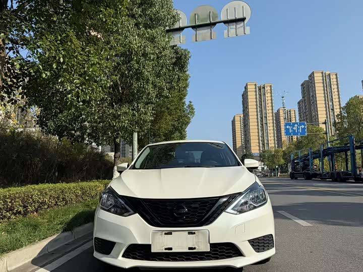 Фото 2 - Nissan Sylphy