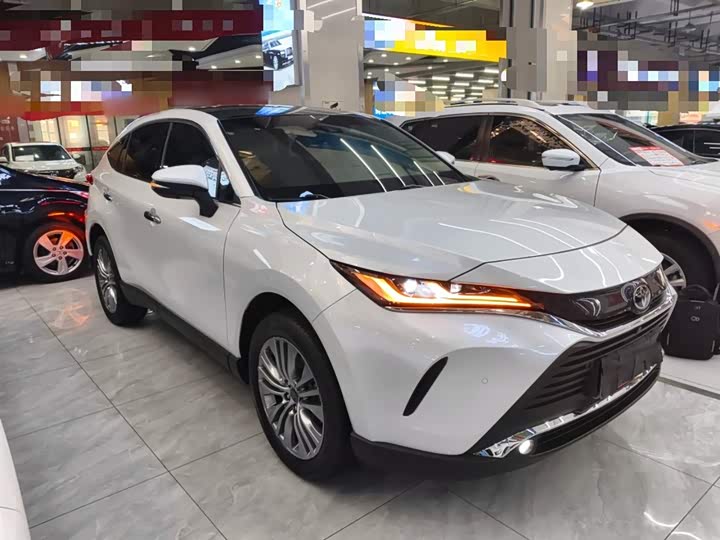 Фото 4 - Toyota Harrier