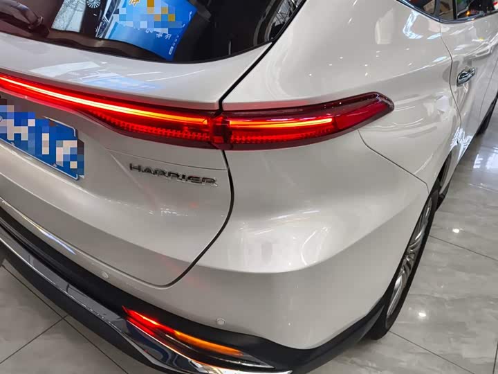 Фото 8 - Toyota Harrier