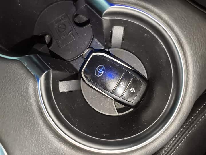 Фото 9 - Toyota Harrier