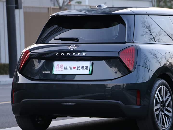 Фото 9 - Mini Cooper