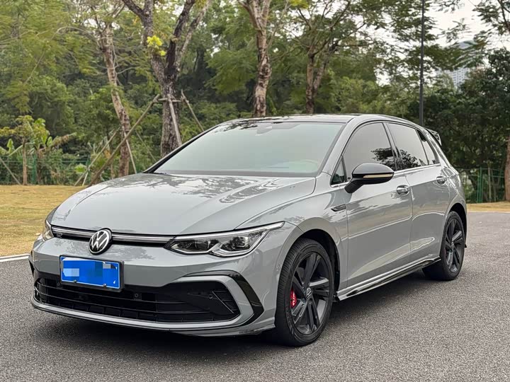 Фото 1 - Volkswagen Golf