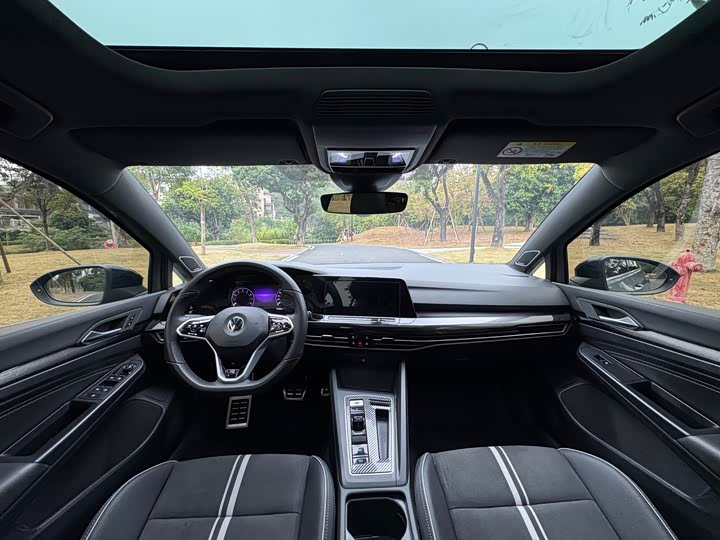 Фото 5 - Volkswagen Golf