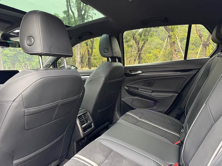 Фото 6 - Volkswagen Golf