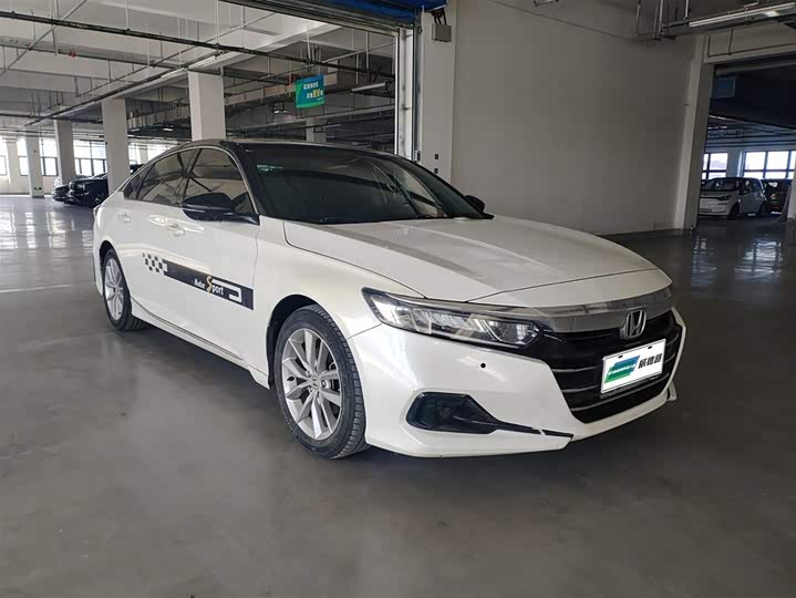 Фото 3 - Honda Accord