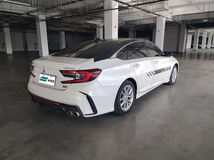 Фото 5 - Honda Accord