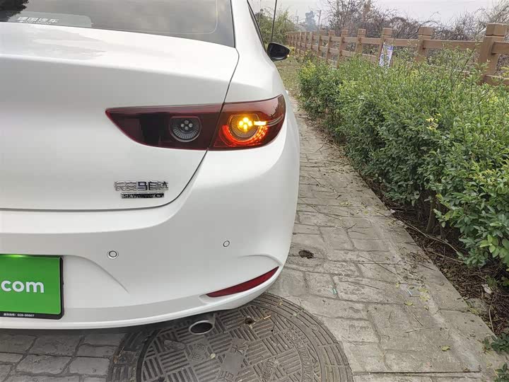 Фото 8 - Mazda 3 (Axela)