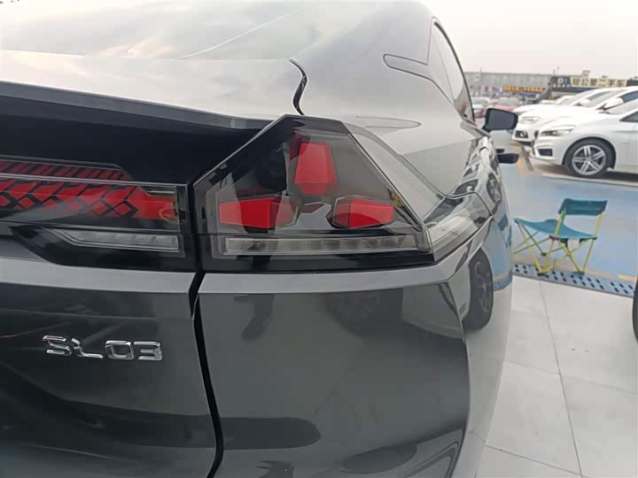 Фото 8 - Changan Deepal SL03