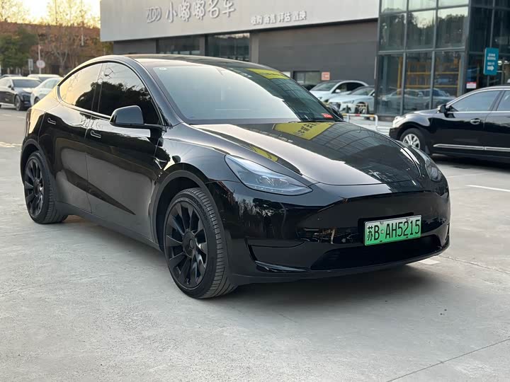 Фото 3 - Tesla Model Y