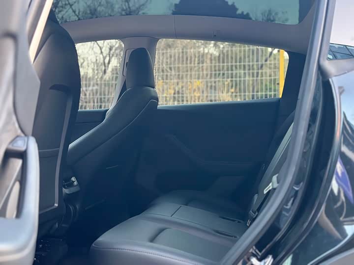 Фото 9 - Tesla Model Y