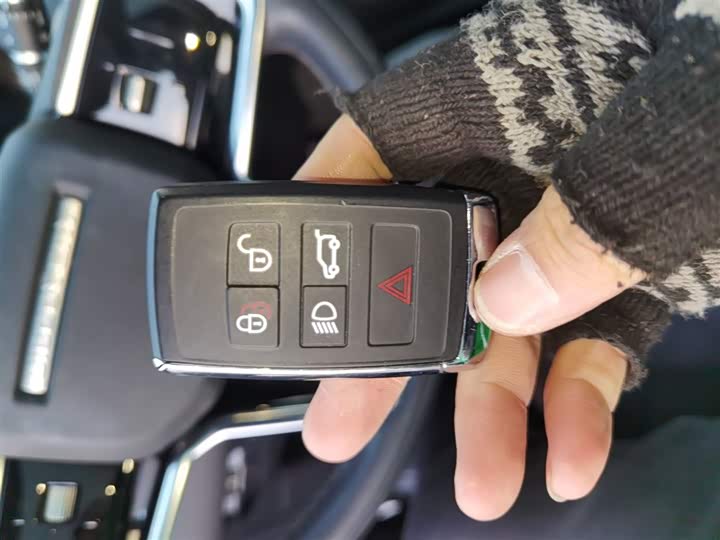 Фото 9 - Land Rover Discovery Sport