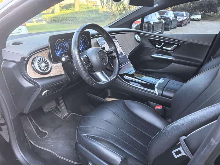 Фото 6 - Mercedes-Benz EQE