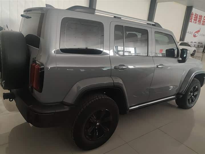 Фото 3 - Tank 300