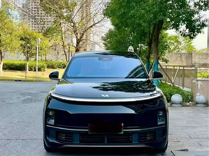 Фото 2 - LiXiang L8