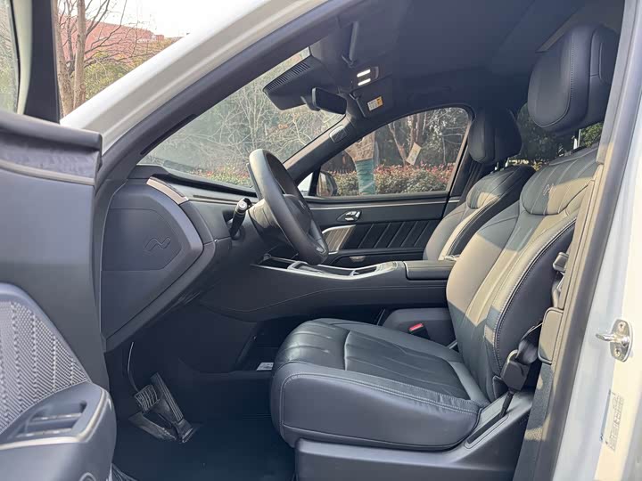 Фото 5 - Nio Onvo L90