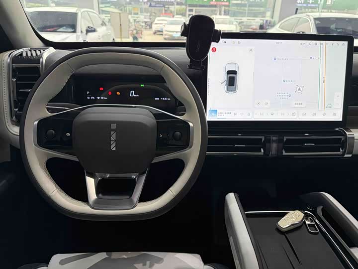 Фото 7 - Chery iCar 03