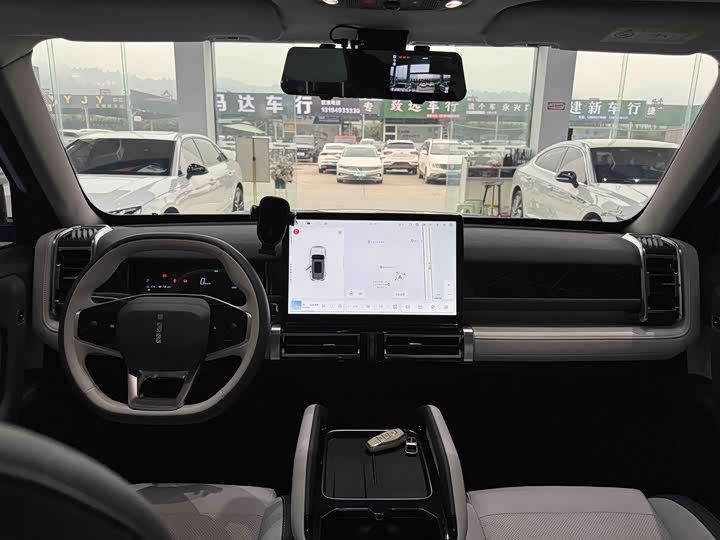 Фото 8 - Chery iCar 03