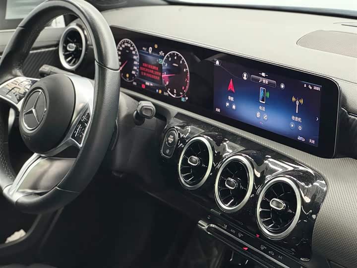 Фото 9 - Mercedes-Benz A-Class