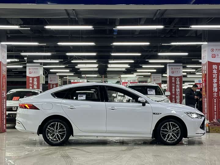 Фото 5 - BYD Qin Plus