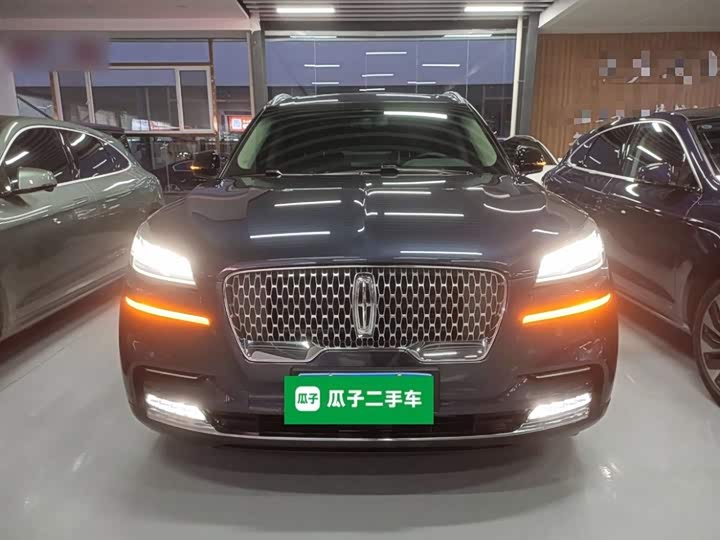 Фото 3 - Lincoln Aviator