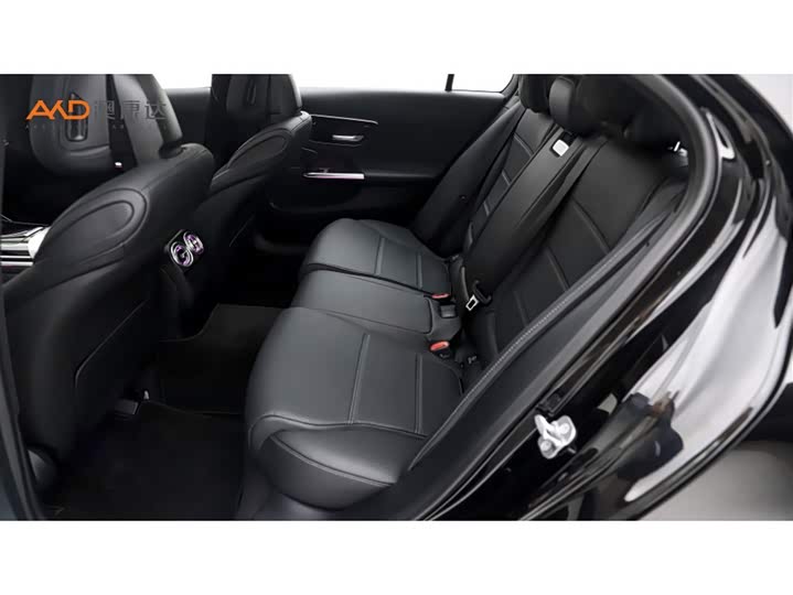 Фото 7 - Mercedes-Benz C-Class