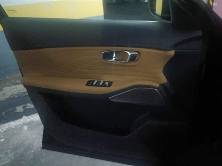 Фото 7 - Geely Galaxy Starship 7