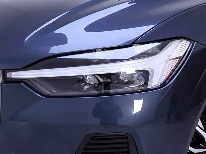 Фото 4 - Volvo XC60