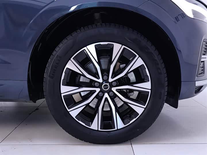 Фото 6 - Volvo XC60