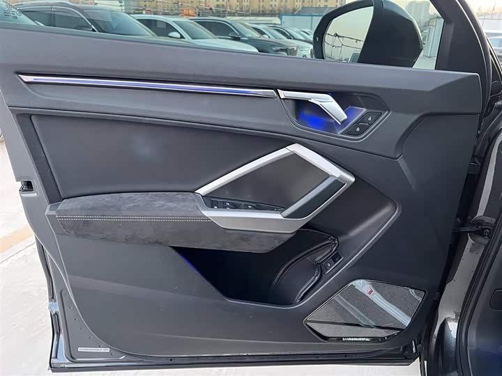 Фото 9 - Audi Q3