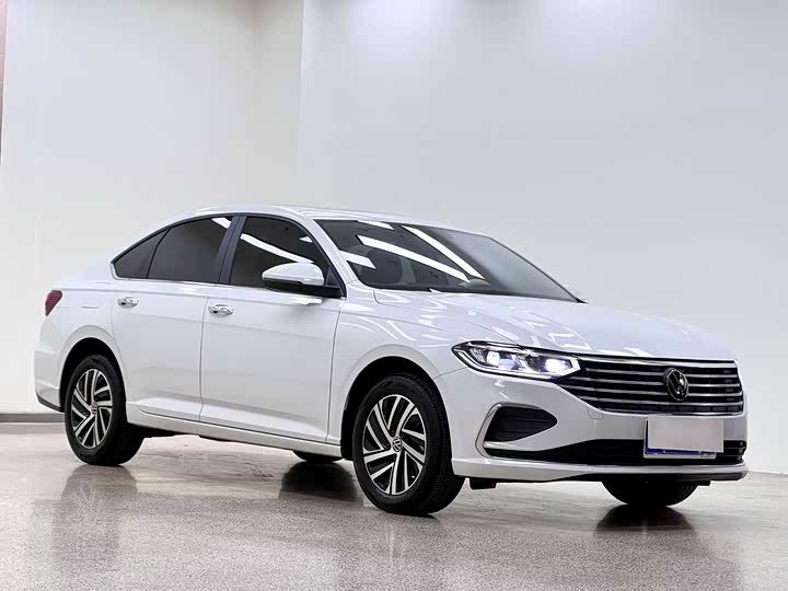 Фото 3 - Volkswagen Lavida