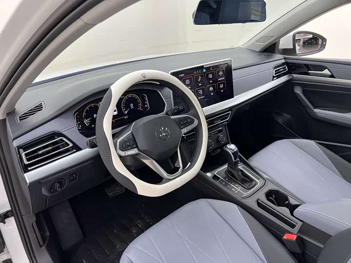 Фото 7 - Volkswagen Lavida