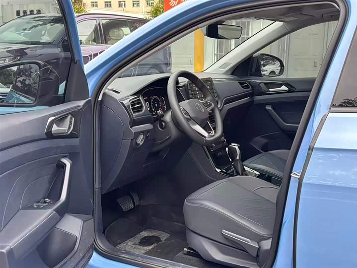 Фото 4 - Volkswagen Tharu