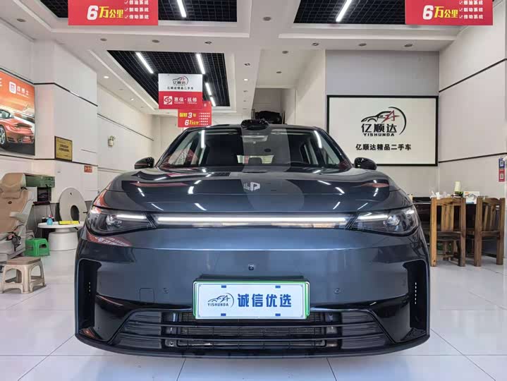 Фото 1 - Leapmotor C10