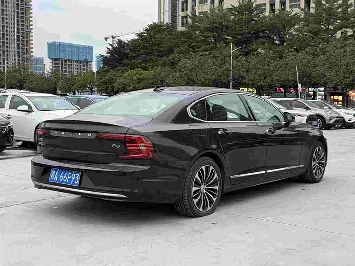 Фото 5 - Volvo S90