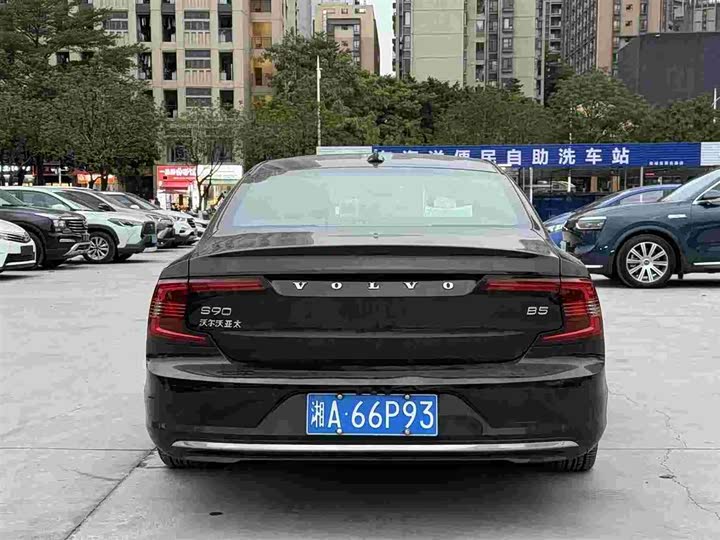 Фото 6 - Volvo S90