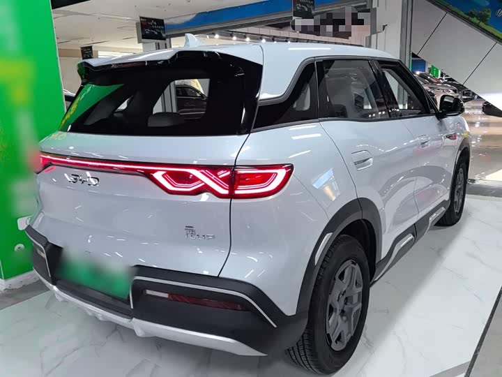 Фото 7 - BYD Yuan Up