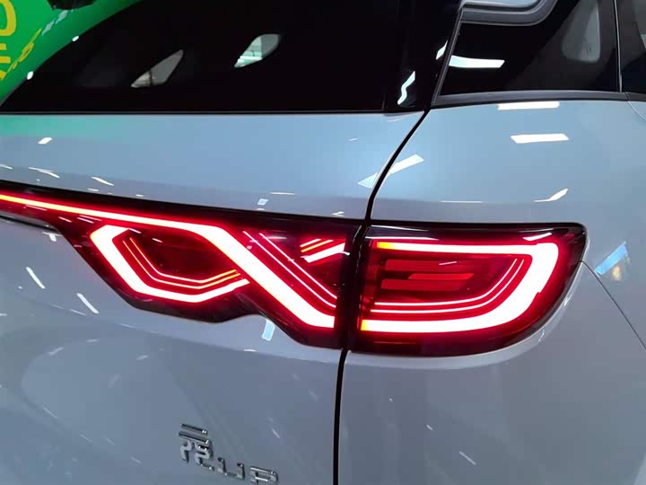 Фото 8 - BYD Yuan Up