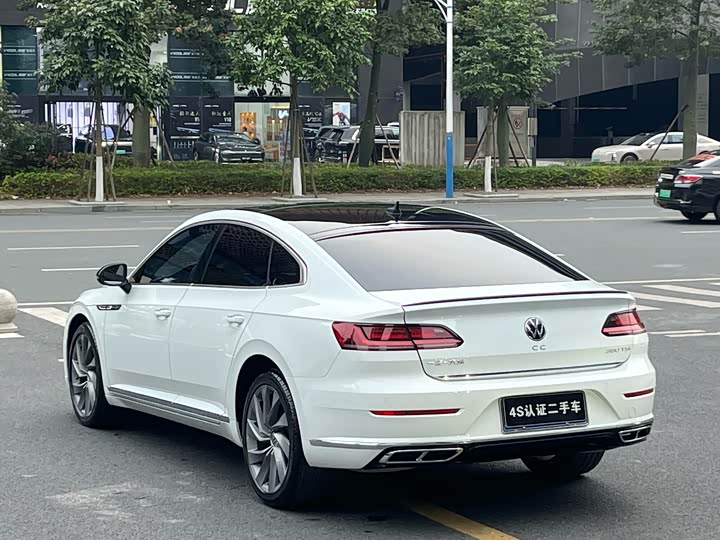Фото 4 - Volkswagen CC