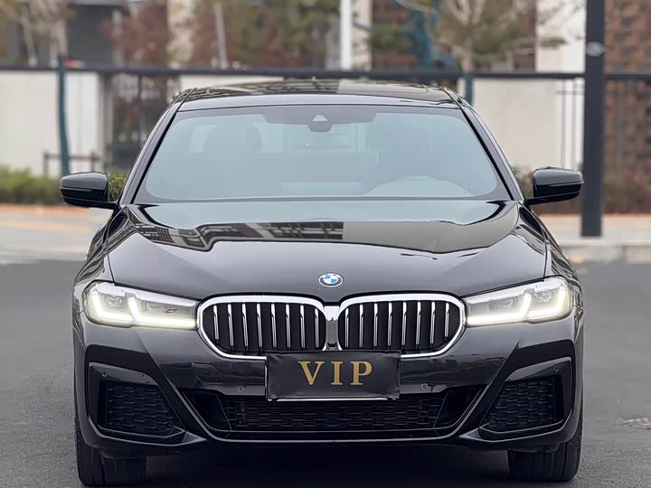 Фото 1 - BMW 5 Series