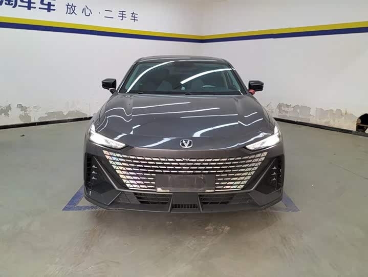 Фото 2 - Changan UNI-V Hybrid