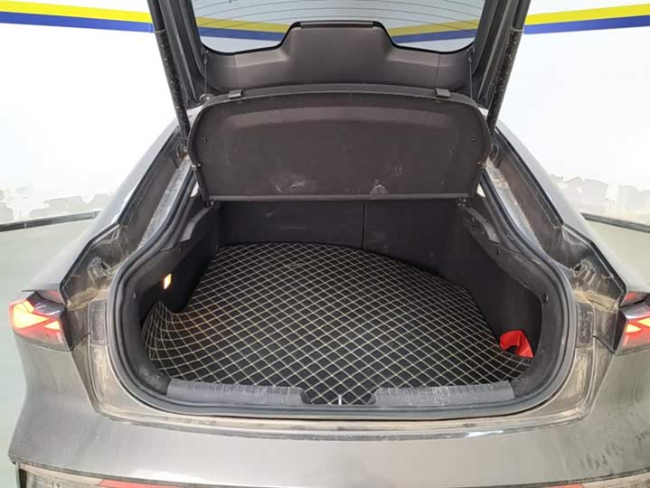 Фото 4 - Changan UNI-V Hybrid